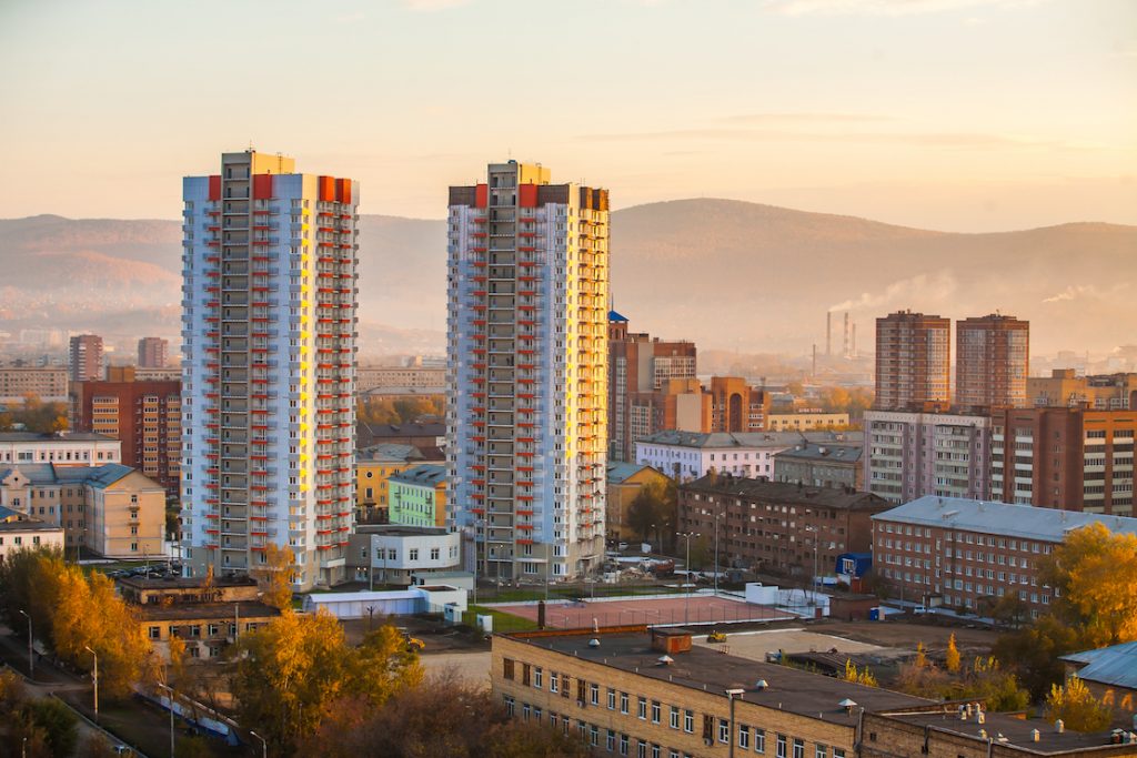 Застройщики красноярска. Сибиряк Красноярск. Дома Близнецы. «Комплекс общежитий для студентов „перья“». Жилой комплекс общежитие.